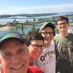 Meet your Posher, Claire